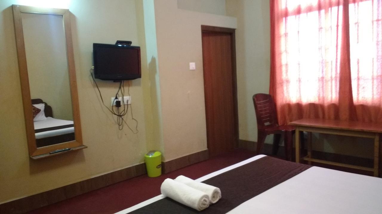 Hotel Pradhan Residency 甘托克 外观 照片