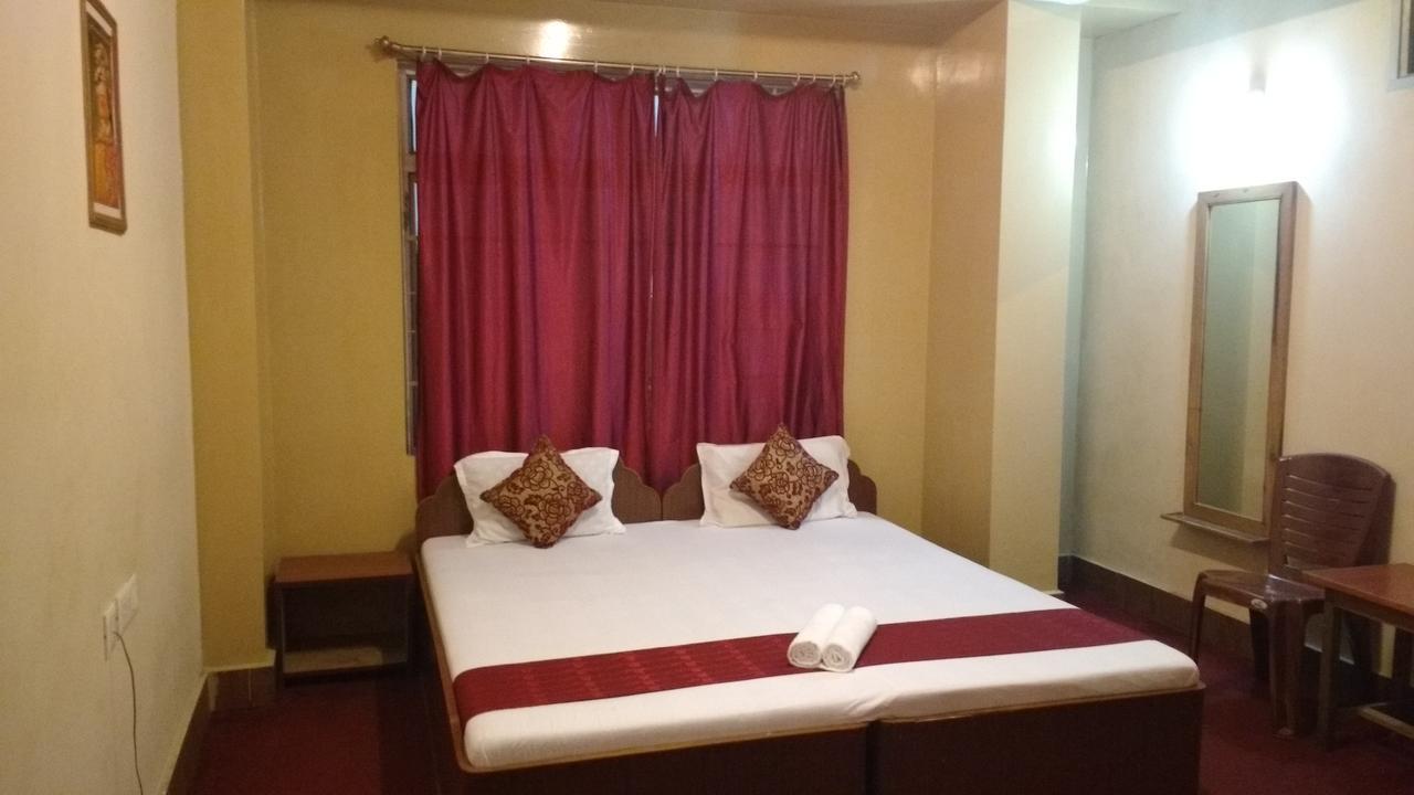 Hotel Pradhan Residency 甘托克 外观 照片